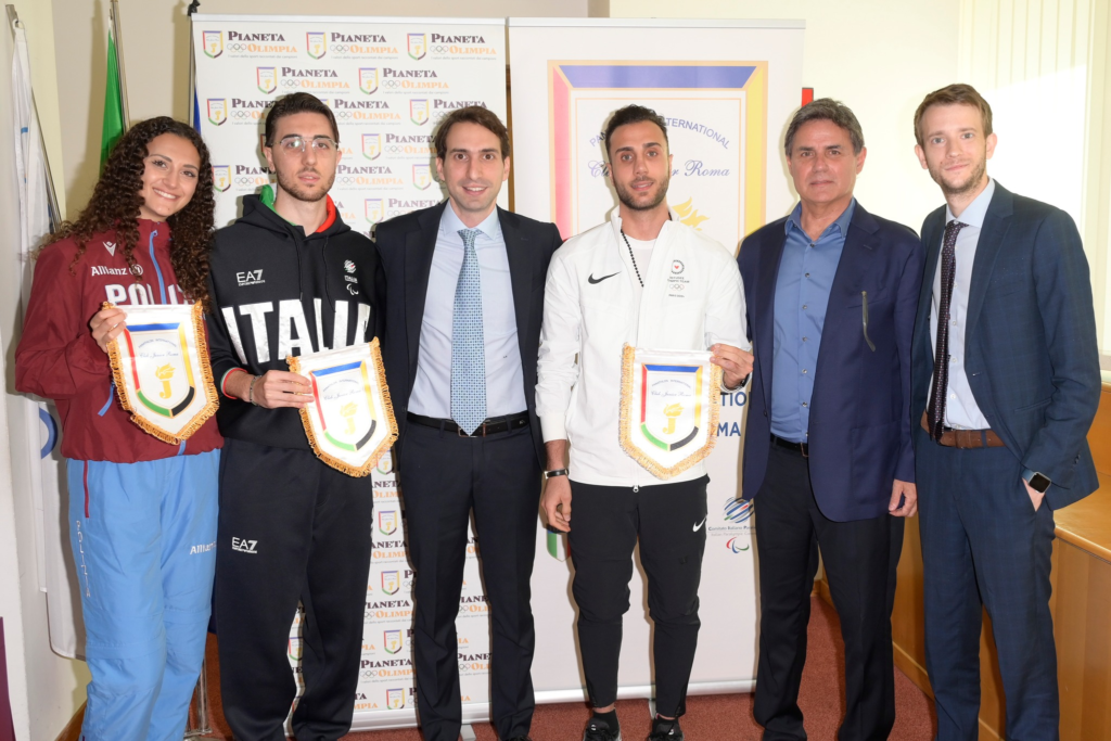 Vita di Club - Panathlon Club Junior Roma: i campioni di taekwondo a confronto con gli studenti