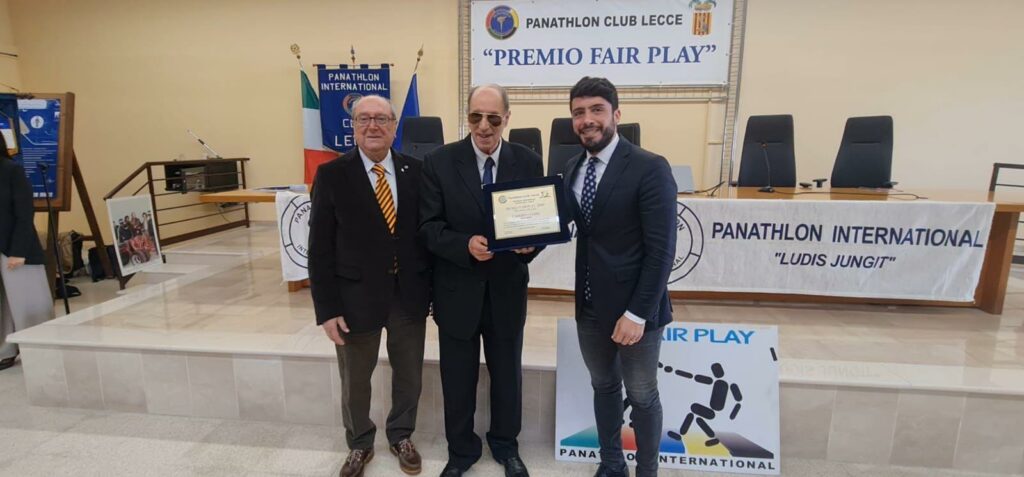 IL PREMIO ‘FAIR PLAY’  DEL CLUB DI LECCE A UMBERTO VERRI E SALVATORE INGROSSO