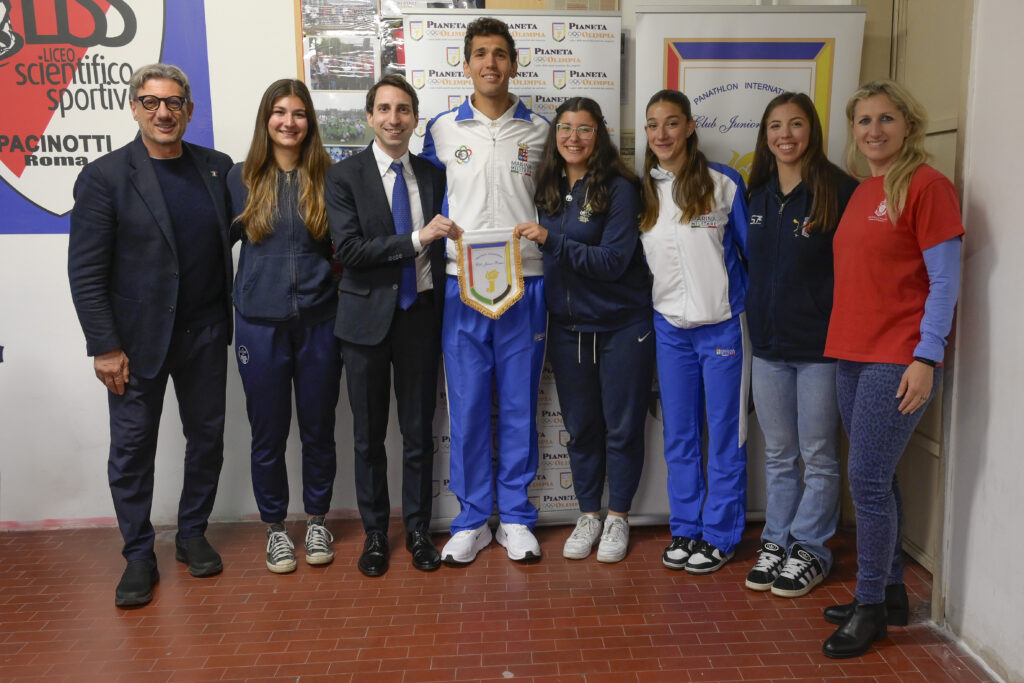 Panathlon Club Junior Roma: i campioni del canottaggio a confronto con gli studenti